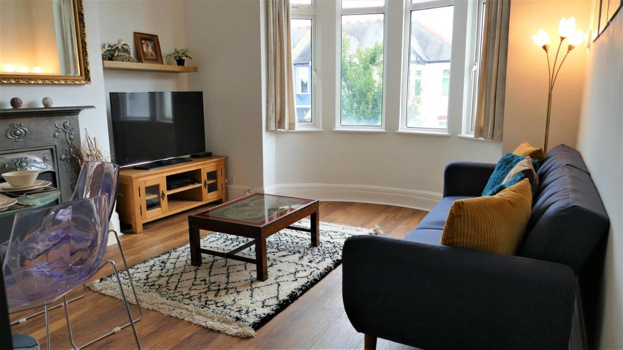Beautifully Renovated 2 Bed Flat - Close To Beach Lägenhet Southend-on-Sea Exteriör bild