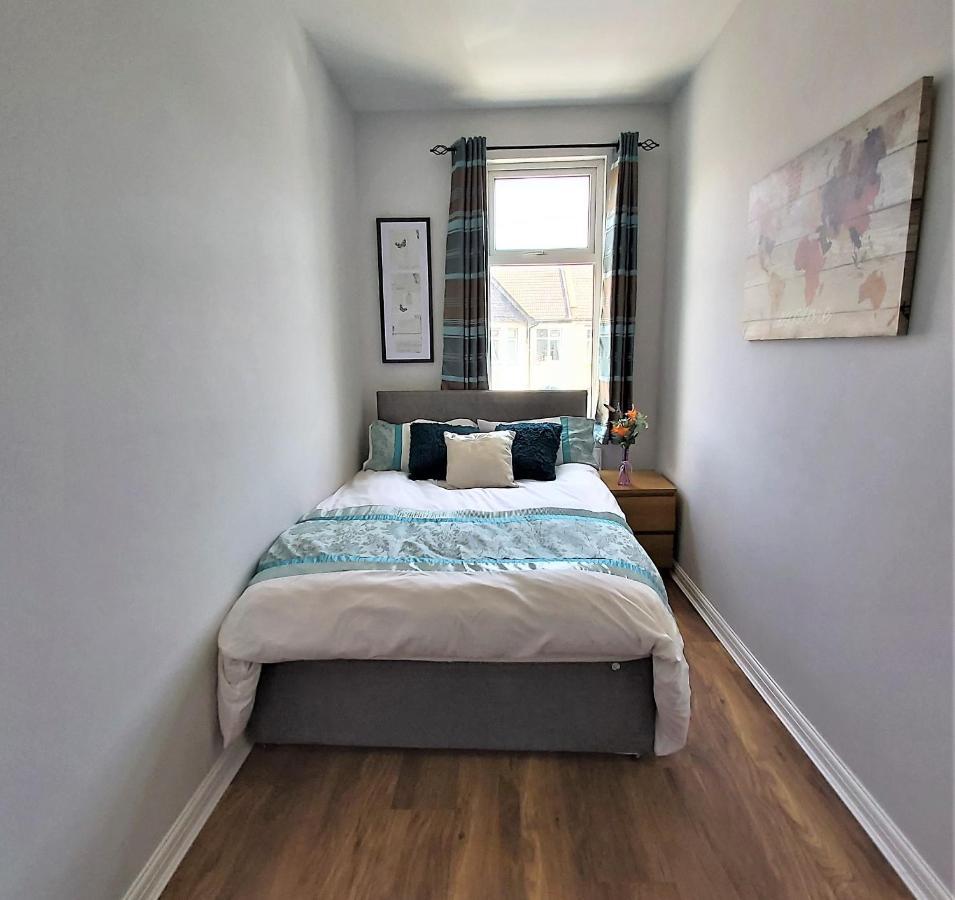 Beautifully Renovated 2 Bed Flat - Close To Beach Lägenhet Southend-on-Sea Exteriör bild