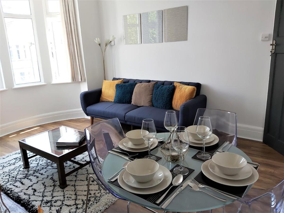 Beautifully Renovated 2 Bed Flat - Close To Beach Lägenhet Southend-on-Sea Exteriör bild
